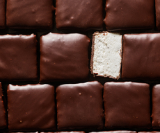 Chocolate-coated Vanilla Marshmallows