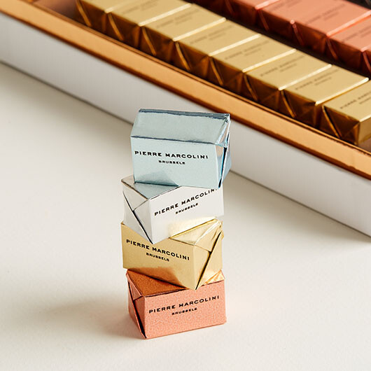 pile de petits bonheurs pralinés