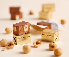 Reep met 5 Petits Bonheurs hazelnootpraliné